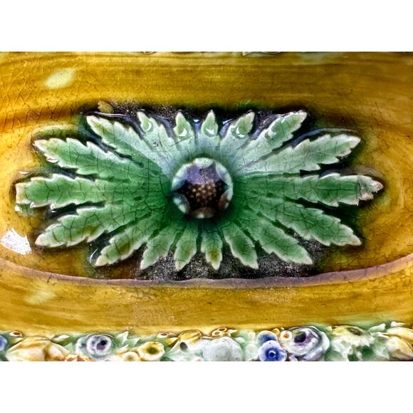 Wedgwood England Antique Late 1800's Majolica Small Oval Dish Floral Motifs-Rare - Picture 3 of 10